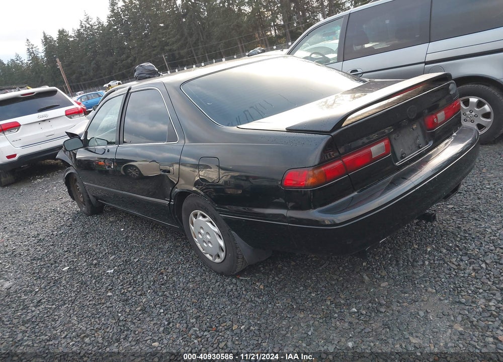 1998 TOYOTA CAMRY LE VIN: JT2BG22K5W0134003