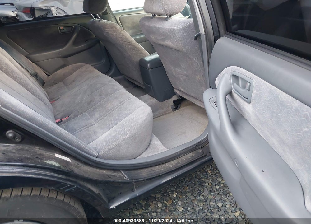 1998 TOYOTA CAMRY LE VIN: JT2BG22K5W0134003