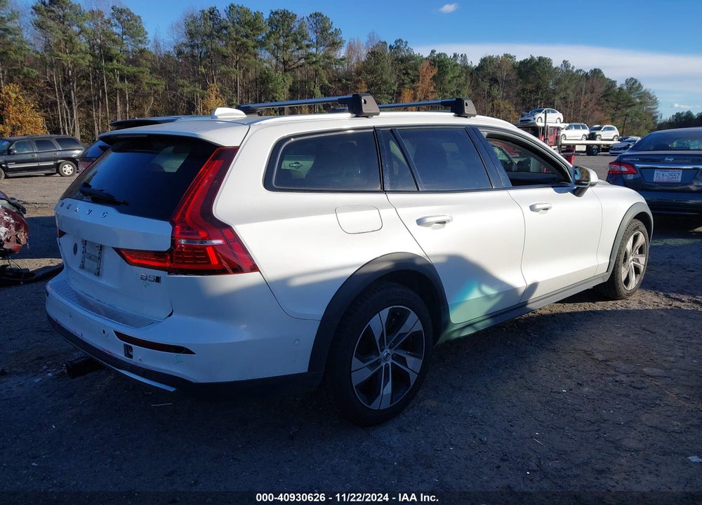 2023 VOLVO V60 CROSS COUNTRY B5 PLUS VIN: YV4L12WZ3P2107065