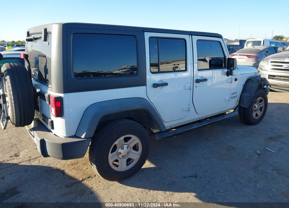 2014 JEEP WRANGLER UNLIMITED SPORT VIN: 1C4BJWDG3EL295553
