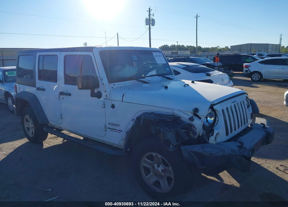2014 JEEP WRANGLER UNLIMITED SPORT VIN: 1C4BJWDG3EL295553