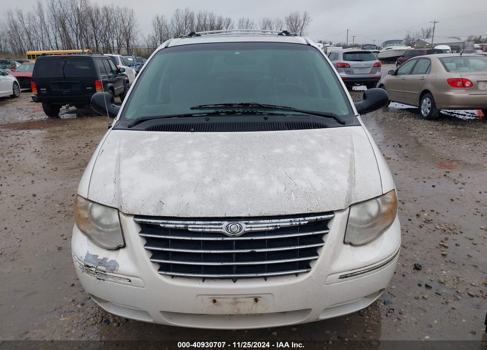 2005 CHRYSLER TOWN & COUNTRY LIMITED VIN: 2C4GP64L95R232644