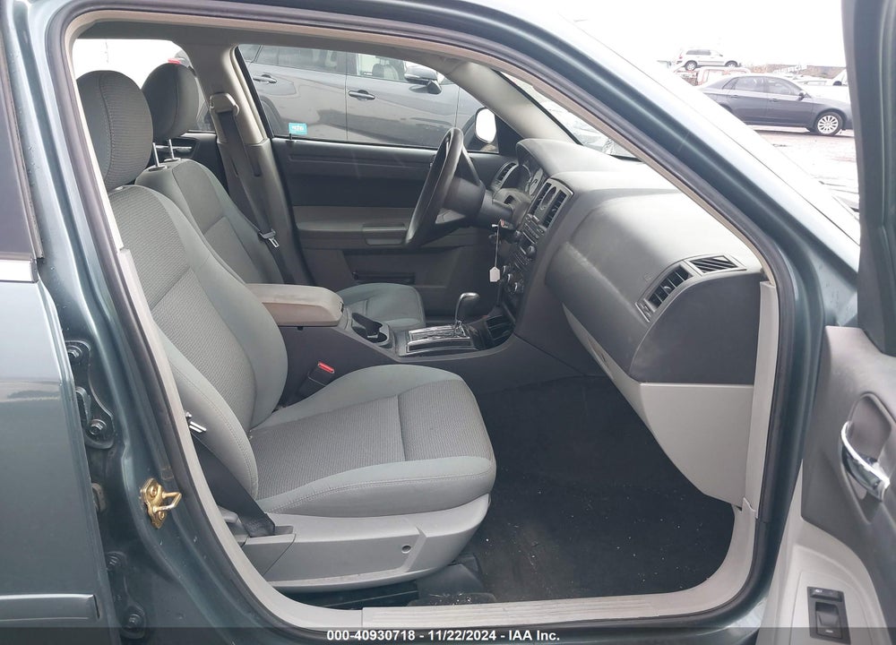 2006 CHRYSLER 300 VIN: 2C3KA43R56H170001