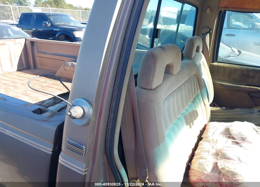 1994 CHEVROLET GMT-400 C1500 VIN: 1GCEC14K6RE180034