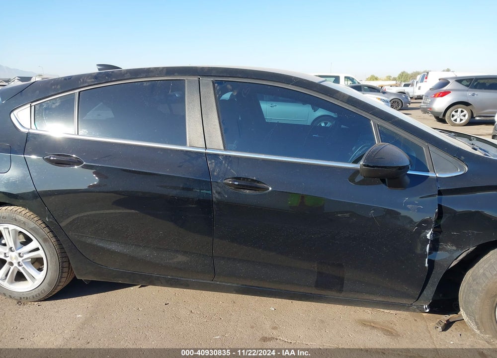 2017 CHEVROLET CRUZE VIN: 3G1BE6SM8HS585470