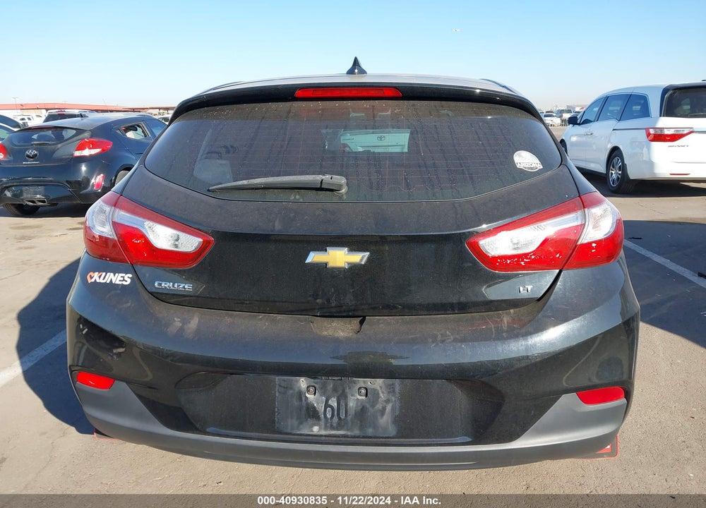 2017 CHEVROLET CRUZE VIN: 3G1BE6SM8HS585470