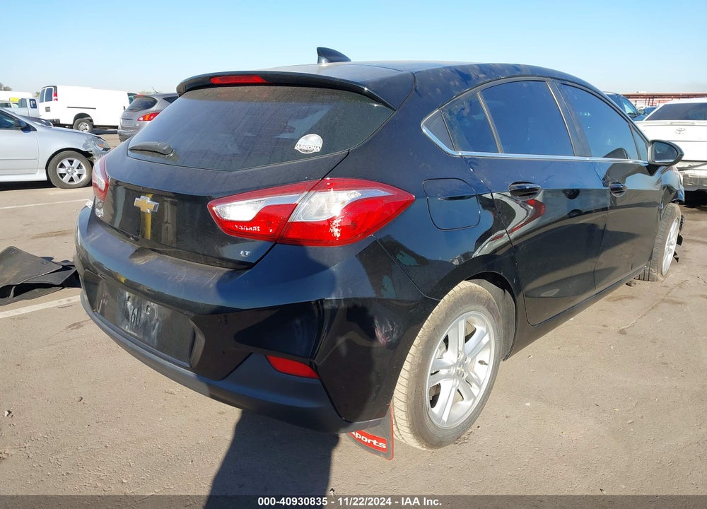 2017 CHEVROLET CRUZE VIN: 3G1BE6SM8HS585470