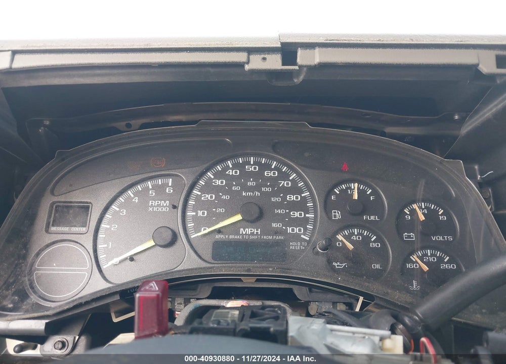 2001 CHEVROLET SUBURBAN 1500 LS VIN: 3GNEC16T51G226348