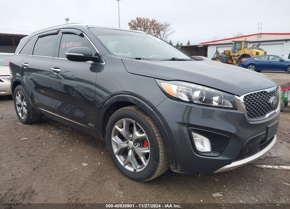 2018 KIA SORENTO 3.3L SX VIN: 5XYPKDA5XJG405563