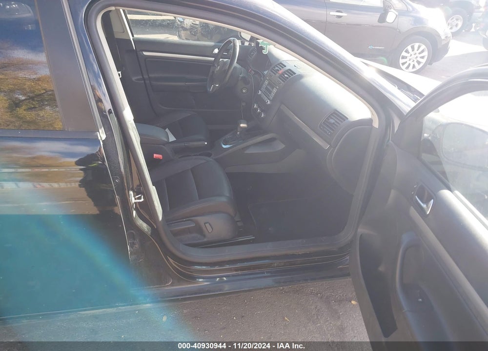 2010 VOLKSWAGEN JETTA LIMITED EDITION VIN: 3VWAZ7AJ6AM118978