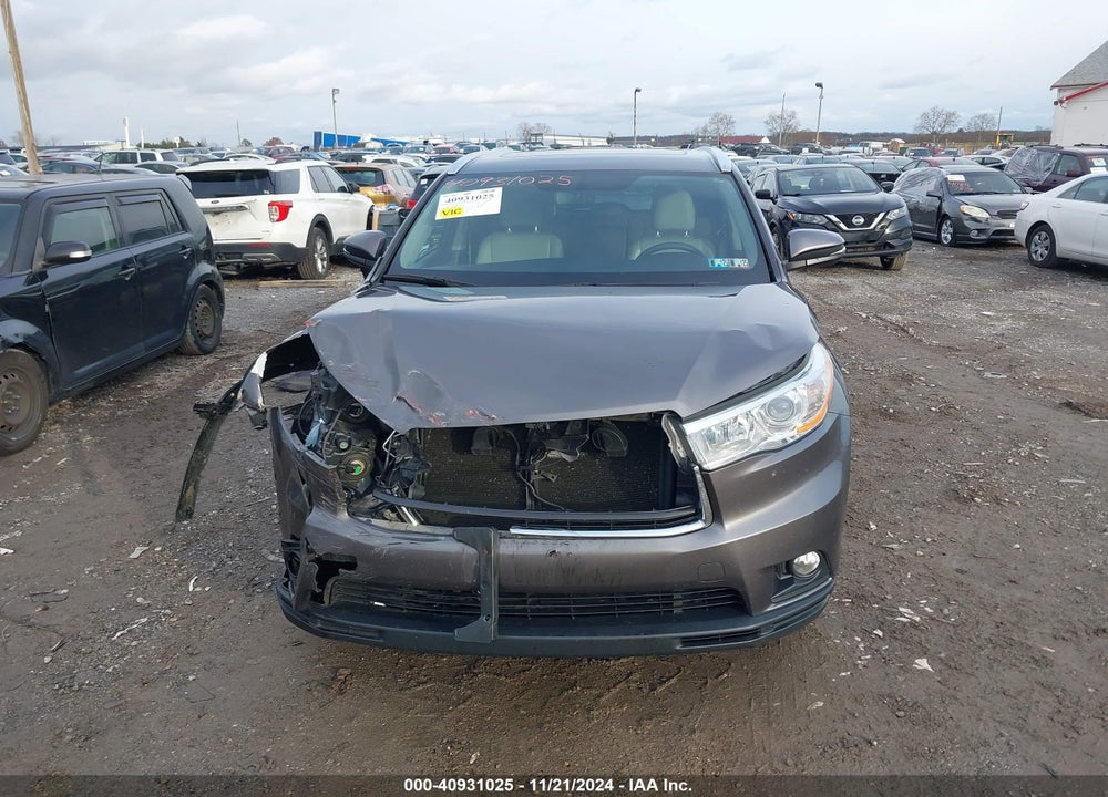 2014 TOYOTA HIGHLANDER XLE V6 VIN: 5TDJKRFHXES059626