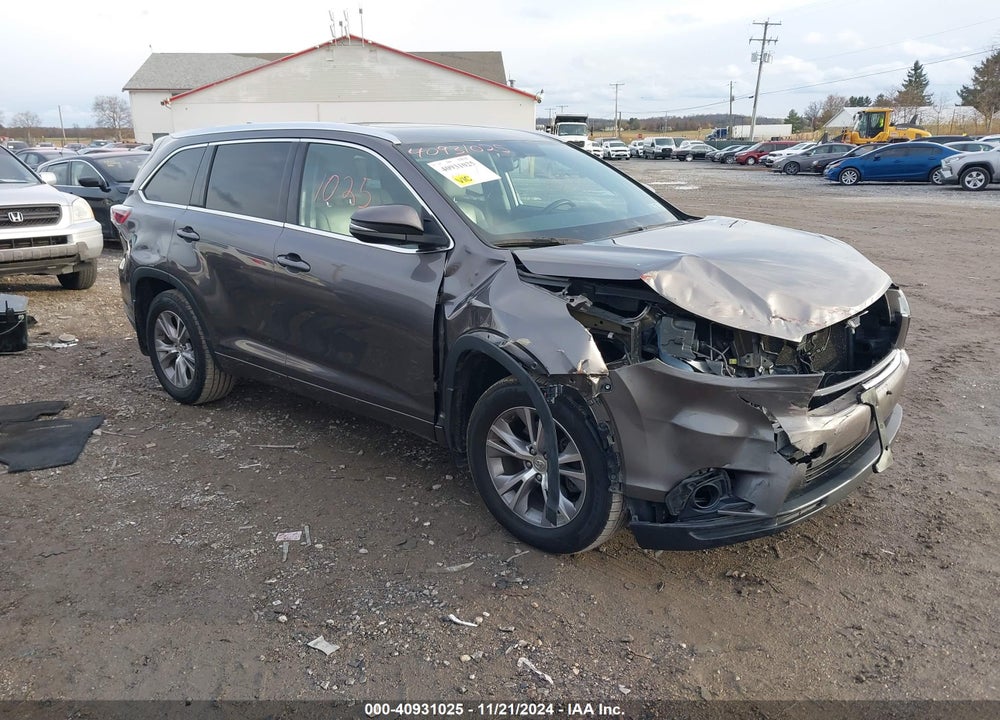 2014 TOYOTA HIGHLANDER XLE V6 VIN: 5TDJKRFHXES059626