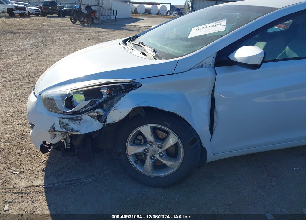 2015 HYUNDAI ELANTRA SE VIN: 5NPDH4AE9FH613399