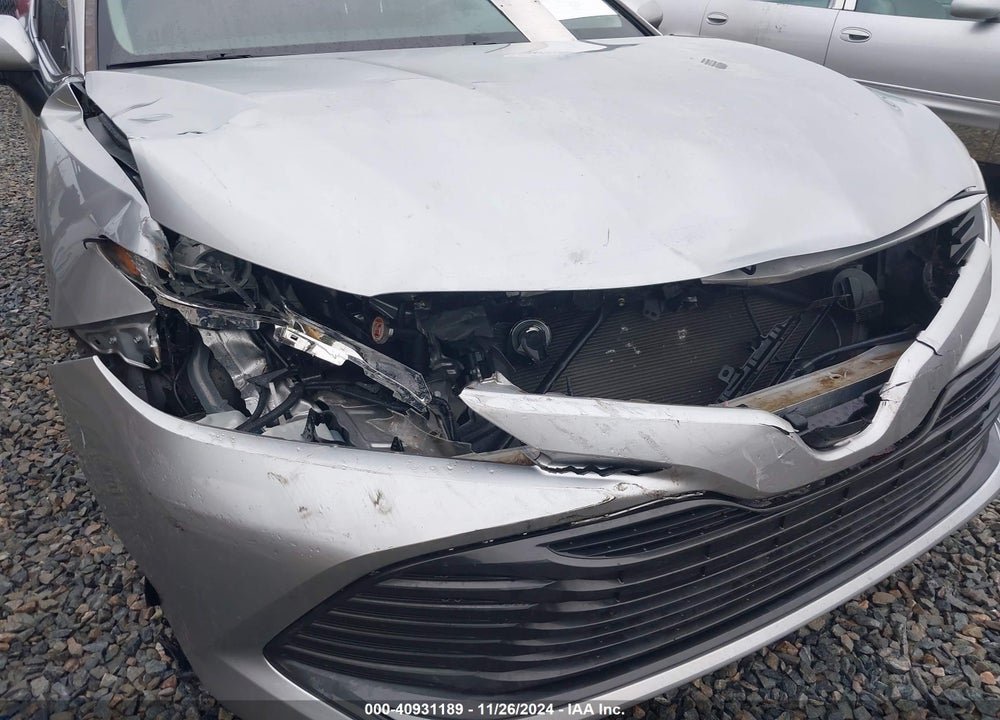 2018 TOYOTA CAMRY LE VIN: 4T1B11HK5JU676693