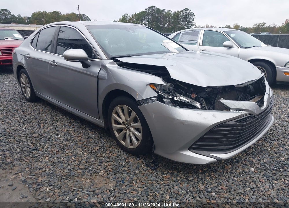 2018 TOYOTA CAMRY LE VIN: 4T1B11HK5JU676693