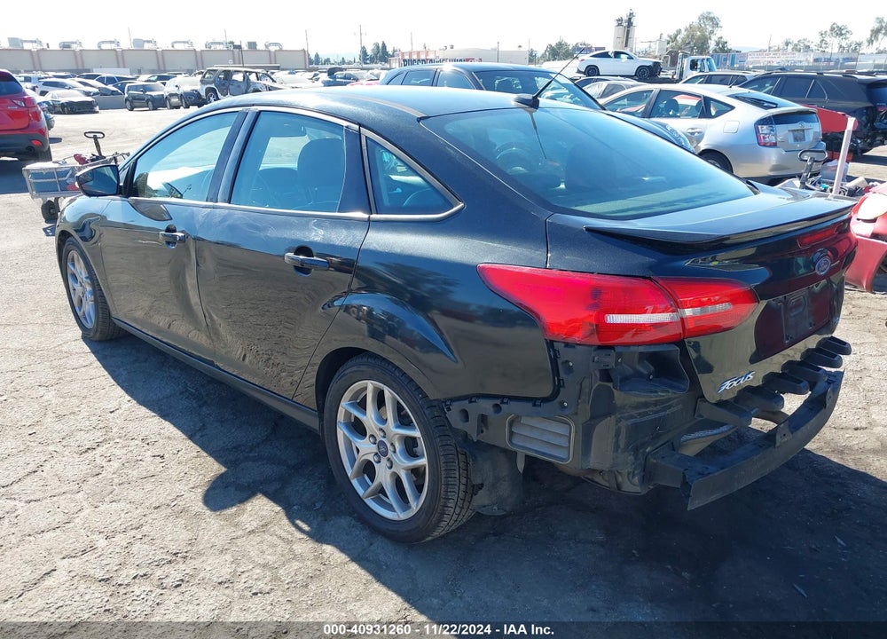 2015 FORD FOCUS SE VIN: 1FADP3F28FL221642
