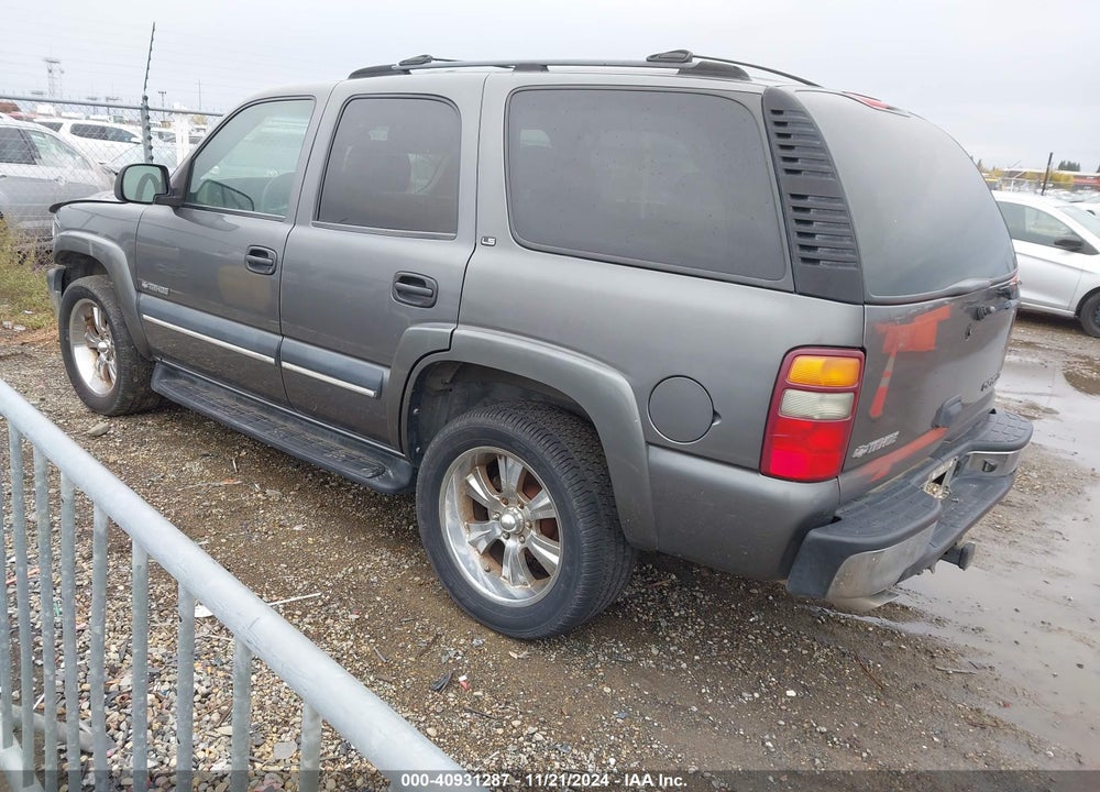 2002 CHEVROLET TAHOE LS VIN: 1GNEC13T52J305572