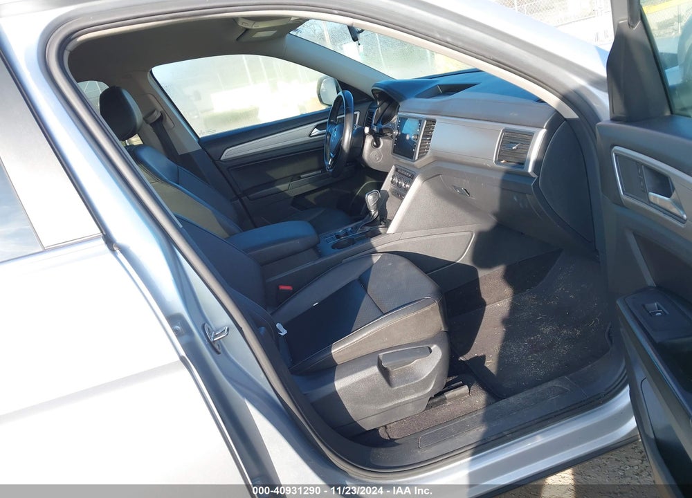 2018 VOLKSWAGEN ATLAS 3.6L V6 SE VIN: 1V2KR2CA9JC566168