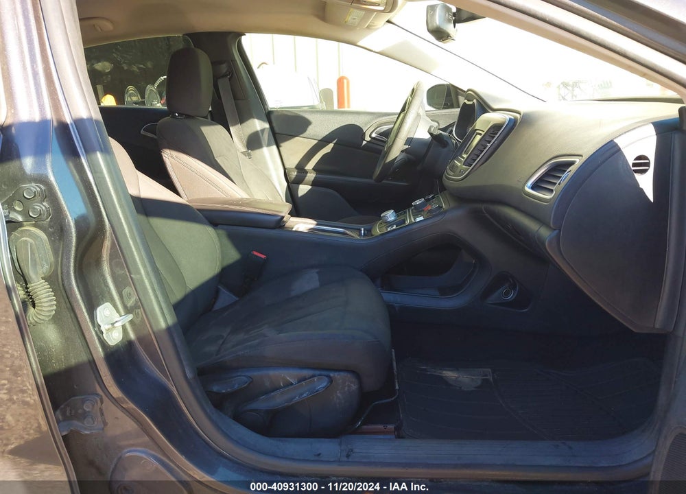 2016 CHRYSLER 200 LIMITED VIN: 1C3CCCAB4GN141144