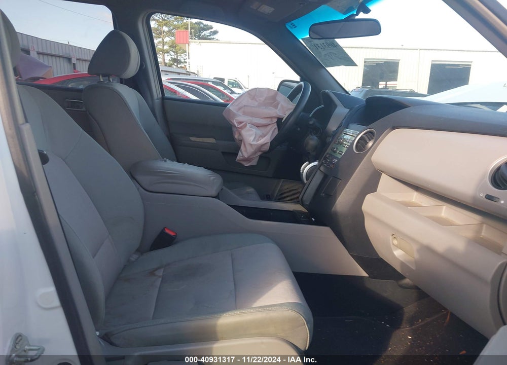 2009 HONDA PILOT EX VIN: 5FNYF48409B044174