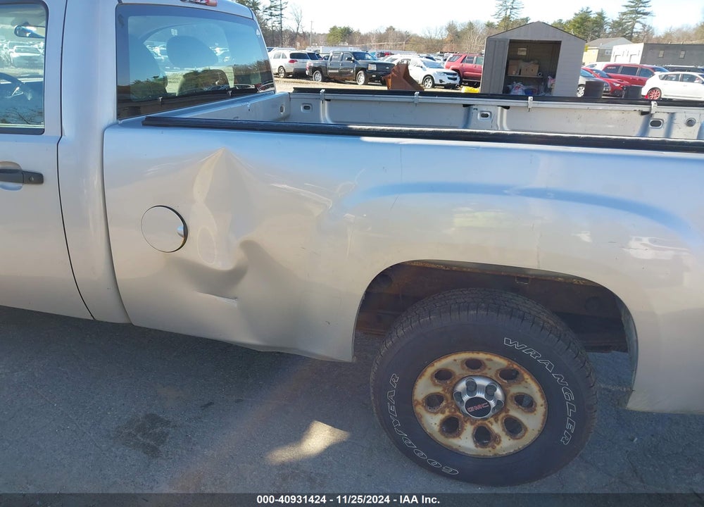 2011 GMC SIERRA 1500 WORK TRUCK VIN: 1GTN2TEA1BZ224122