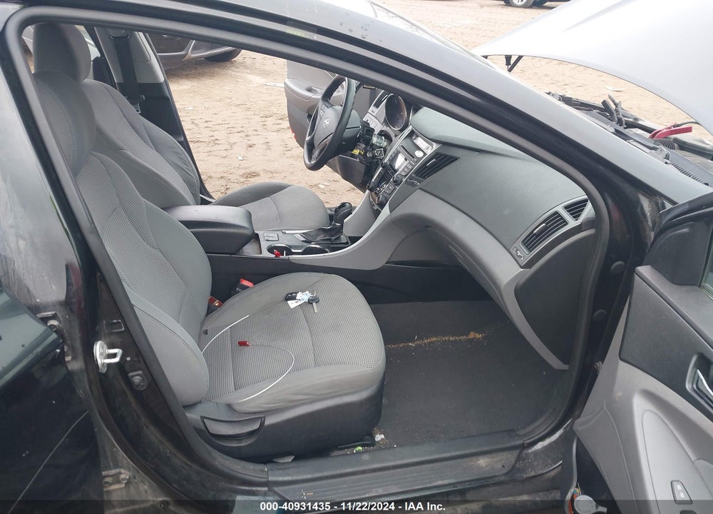 2013 HYUNDAI SONATA GLS VIN: 5NPEB4AC0DH681432