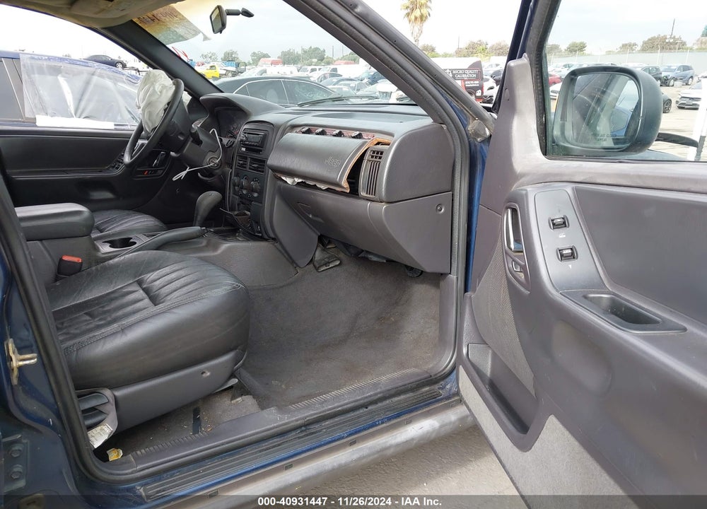 2000 JEEP GRAND CHEROKEE LAREDO VIN: 1J4G248S0YC391161
