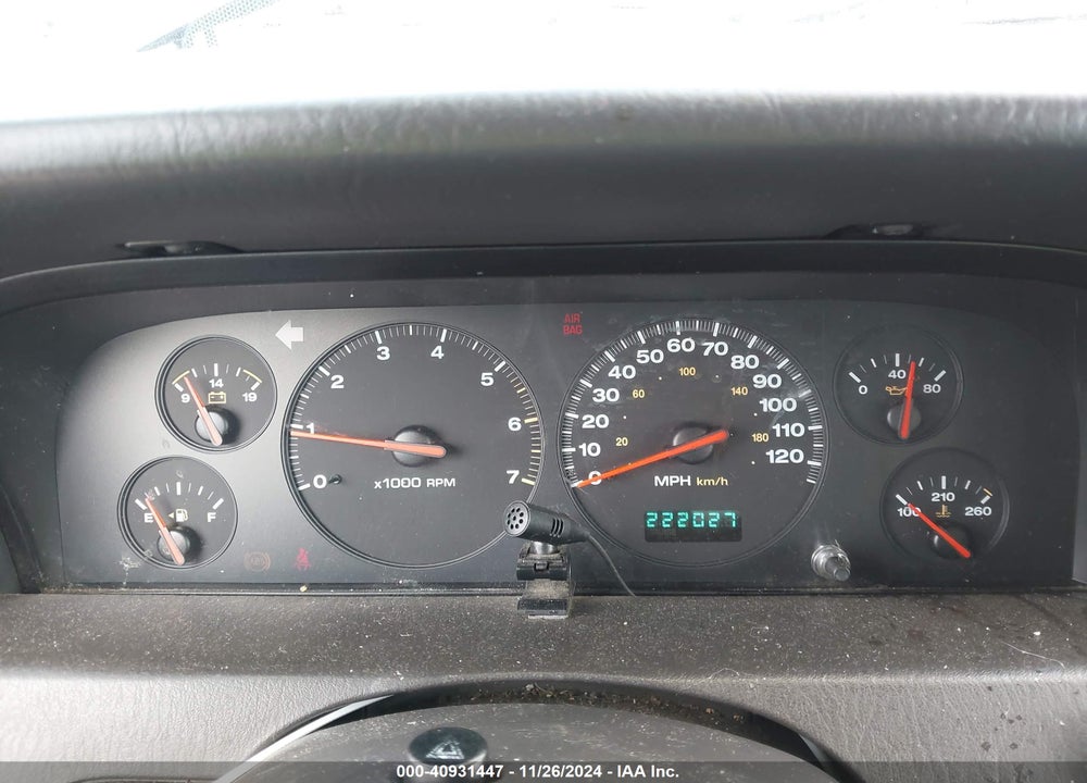 2000 JEEP GRAND CHEROKEE LAREDO VIN: 1J4G248S0YC391161