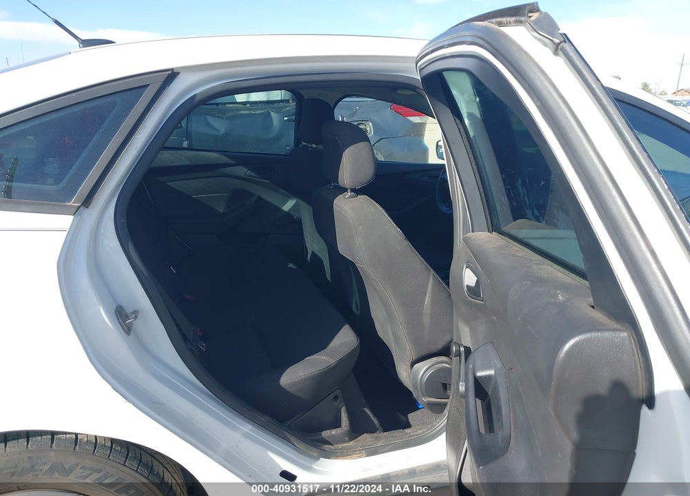 2016 FORD FOCUS S VIN: 1FADP3E29GL351464