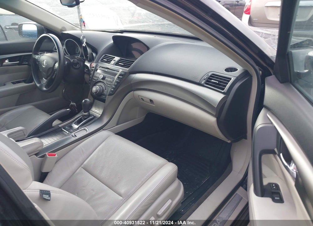 2013 ACURA TL 3.5 VIN: 19UUA8F5XDA012755