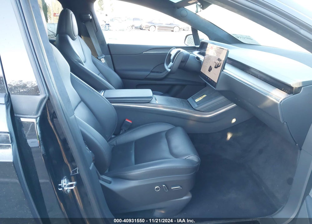 2022 TESLA MODEL X DUAL MOTOR ALL-WHEEL DRIVE VIN: 7SAXCBE5XNF335266