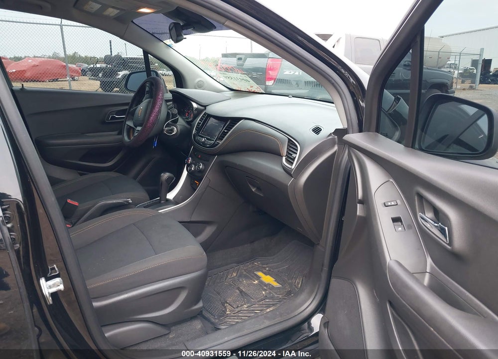 2020 CHEVROLET TRAX FWD LS VIN: KL7CJKSB1LB323242
