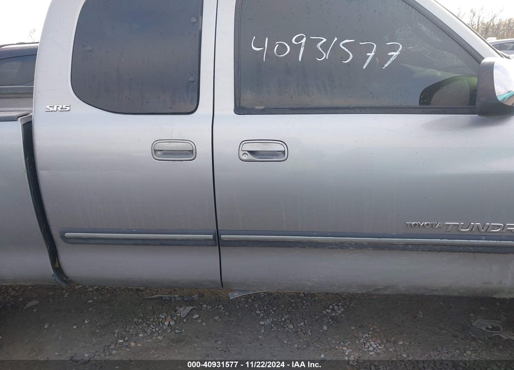 2004 TOYOTA TUNDRA SR5 V8 VIN: 5TBBT44174S443784