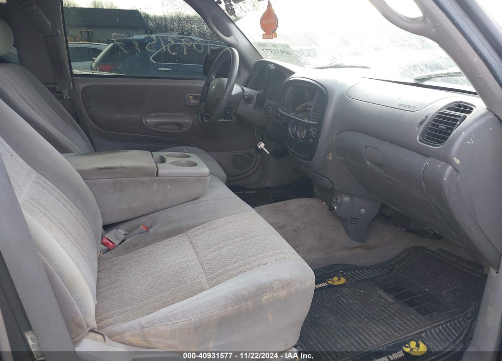 2004 TOYOTA TUNDRA SR5 V8 VIN: 5TBBT44174S443784