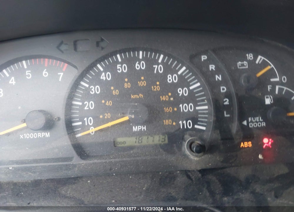 2004 TOYOTA TUNDRA SR5 V8 VIN: 5TBBT44174S443784