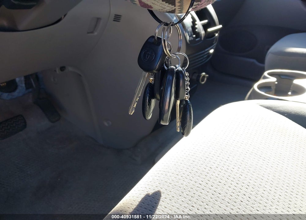 2005 TOYOTA SIENNA LE VIN: 5TDZA23C25S380808