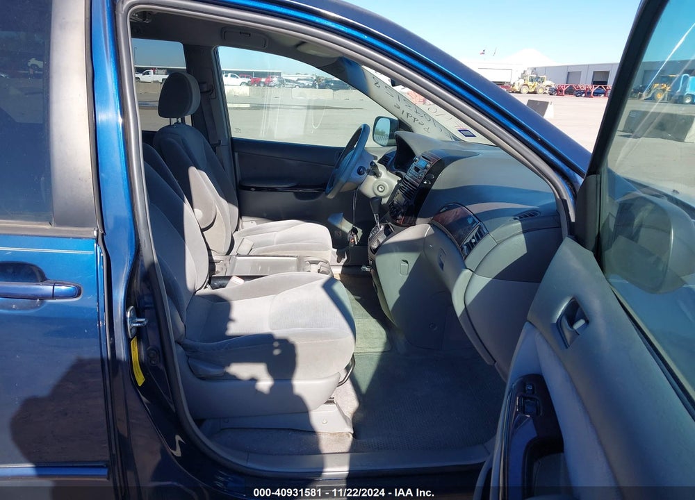 2005 TOYOTA SIENNA LE VIN: 5TDZA23C25S380808