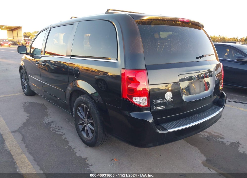 2017 DODGE GRAND CARAVAN SXT VIN: 2C4RDGCG4HR617187