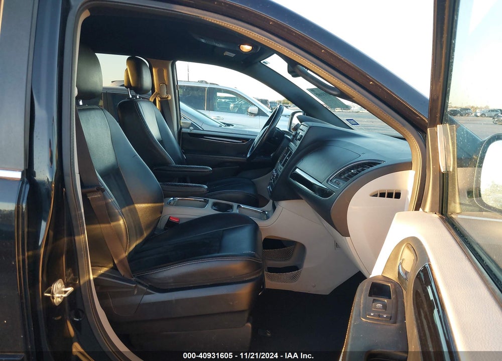 2017 DODGE GRAND CARAVAN SXT VIN: 2C4RDGCG4HR617187