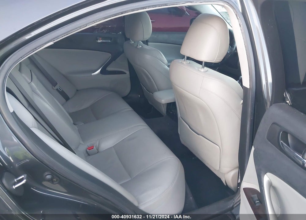 2006 LEXUS IS 350 VIN: JTHBE262462006197