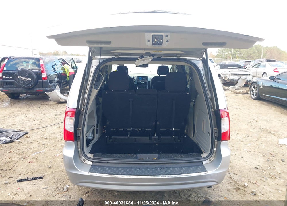 2011 CHRYSLER TOWN & COUNTRY TOURING VIN: 2A4RR5DG7BR703597