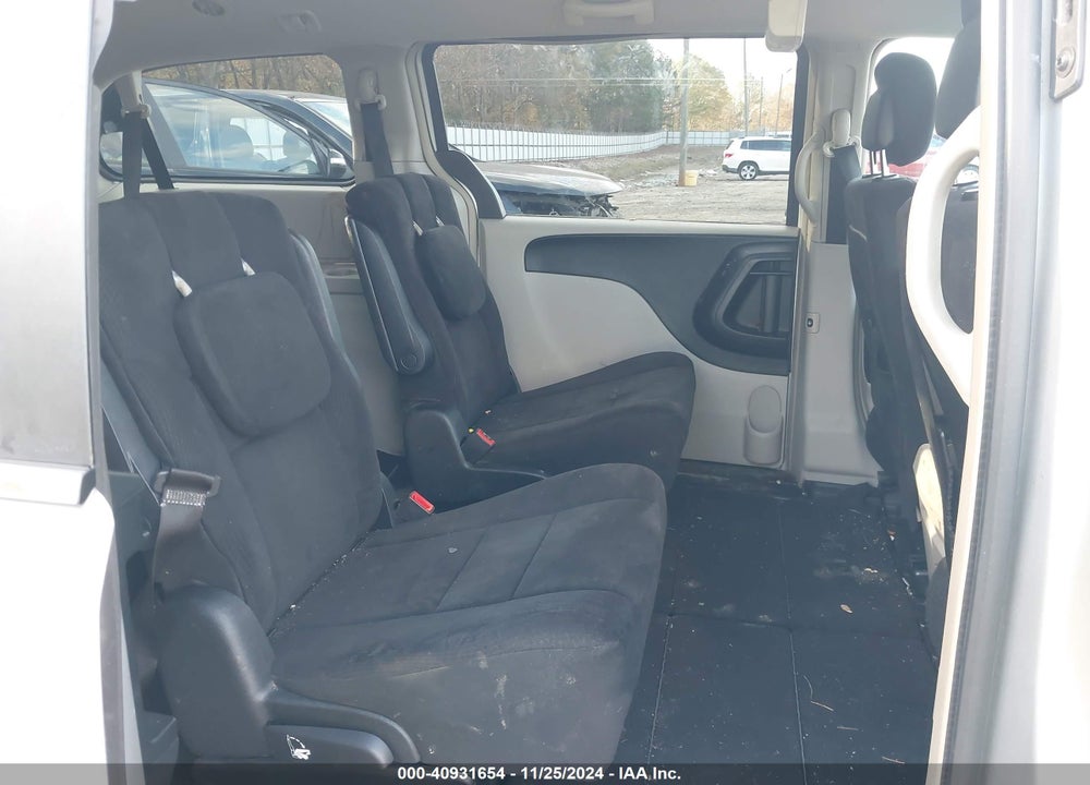 2011 CHRYSLER TOWN & COUNTRY TOURING VIN: 2A4RR5DG7BR703597