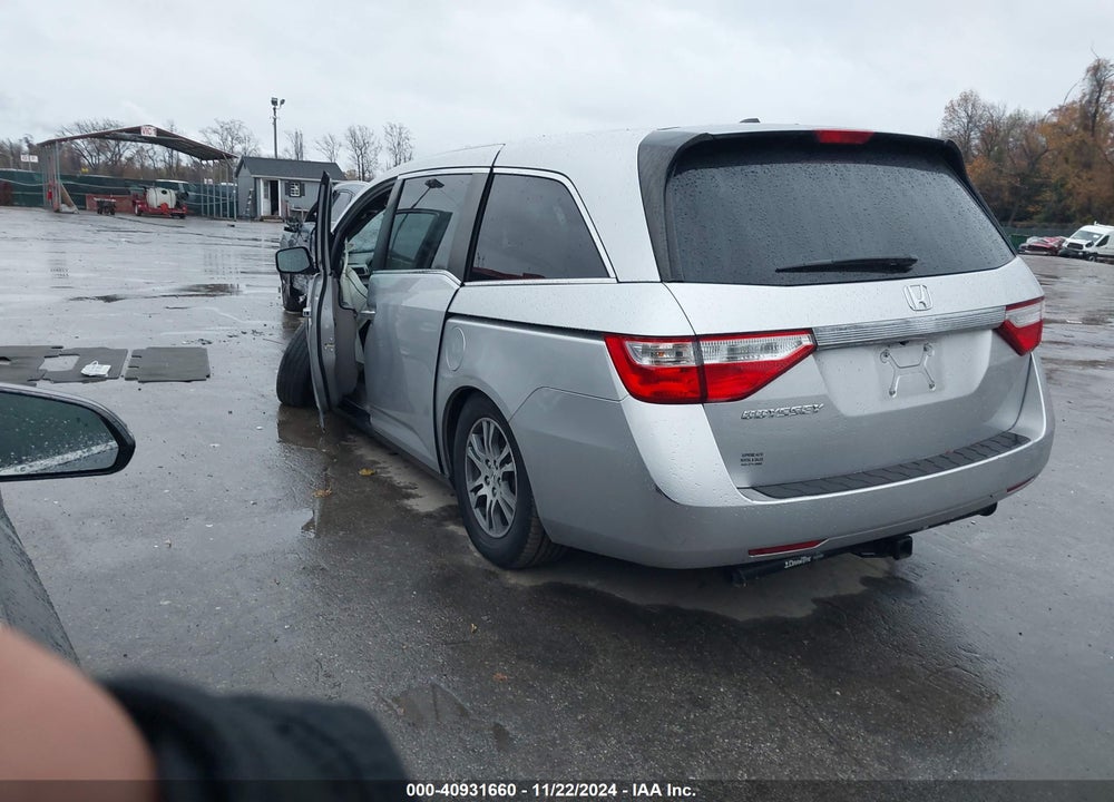 2011 HONDA ODYSSEY VIN: 5FNRL5H67BB038592