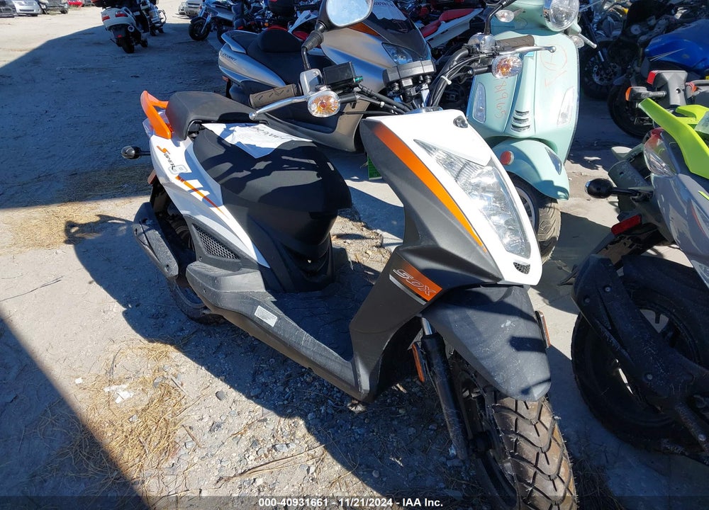 2022 KYMCO USA INC SUPER 8 50R/50X VIN: LC2U2A024NC200515