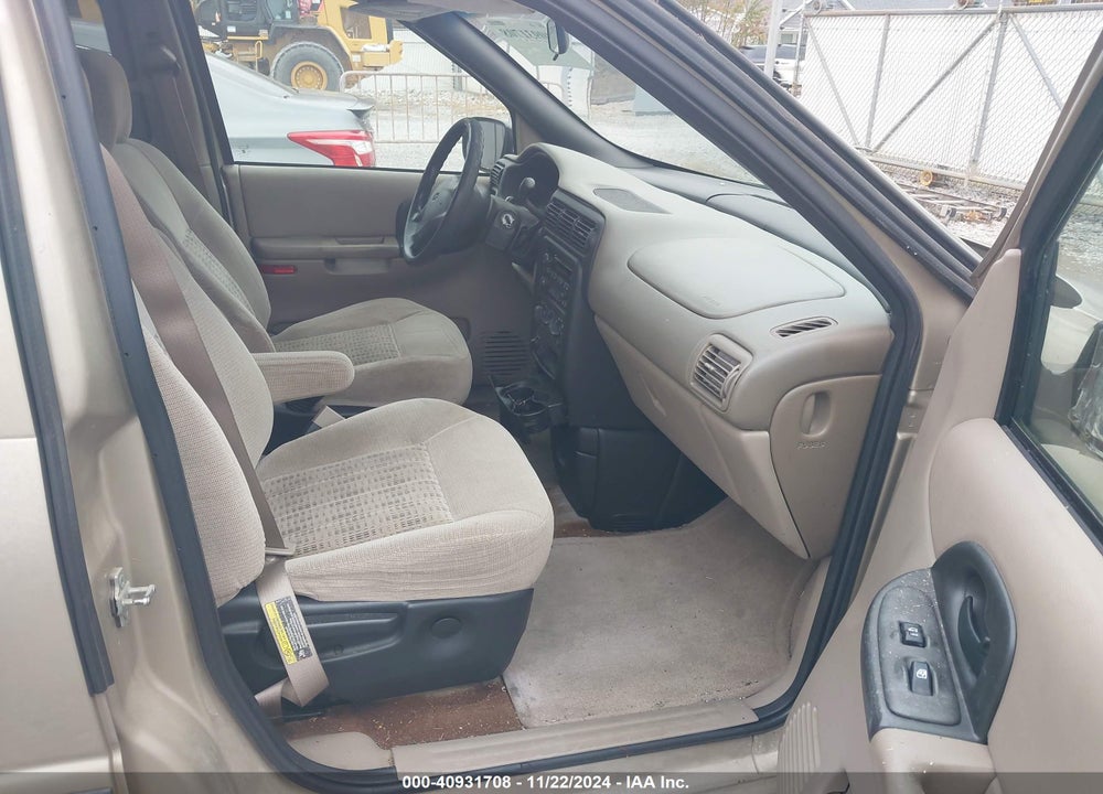 2005 CHEVROLET VENTURE LS VIN: 1GNDV23E45D141442