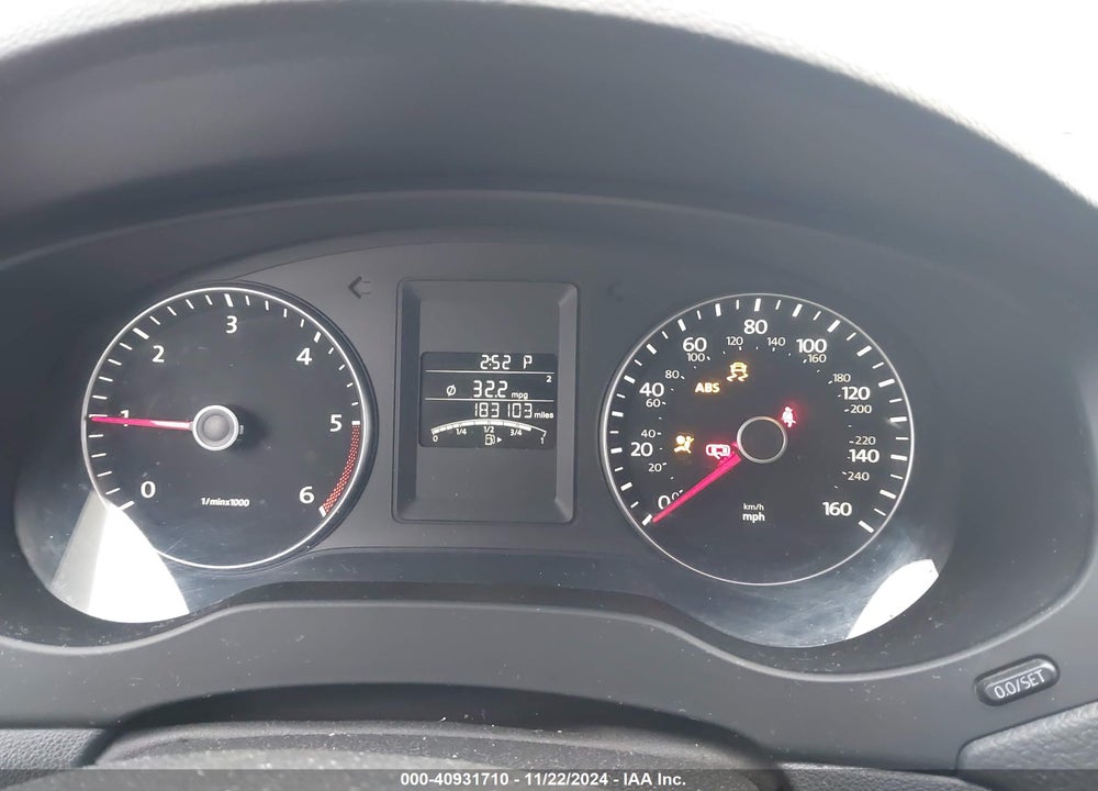 2014 VOLKSWAGEN JETTA 2.0L TDI VIN: 3VWLL7AJ6EM390012