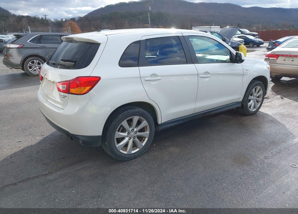 2013 MITSUBISHI OUTLANDER SPORT ES VIN: 4A4AR3AU7DE021121