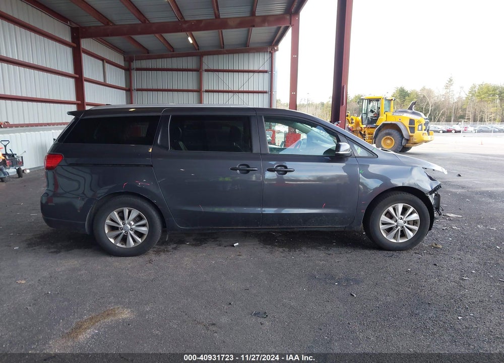 2018 KIA SEDONA LX VIN: KNDMB5C18J6360533