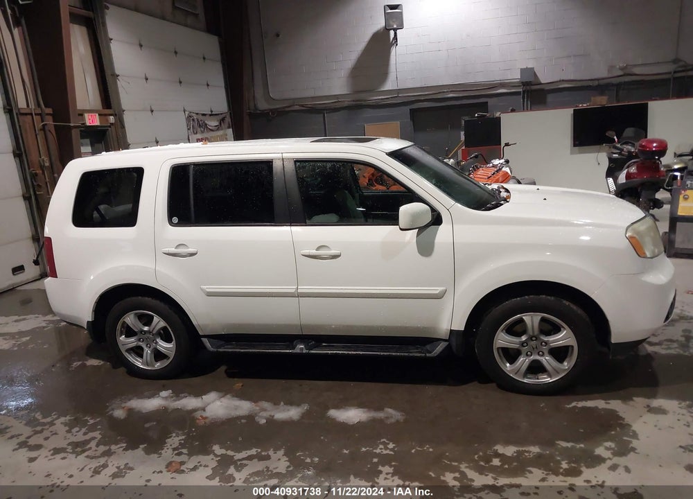 2013 HONDA PILOT EX-L VIN: 5FNYF4H51DB020547