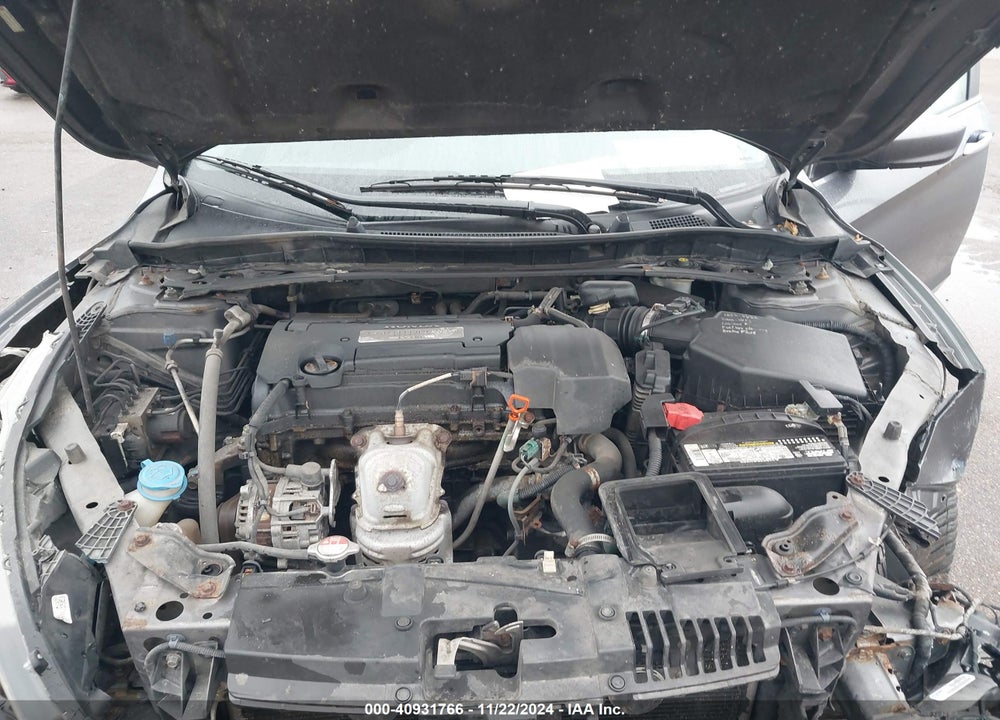 2013 HONDA ACCORD VIN: 1HGCR2F58DA057730